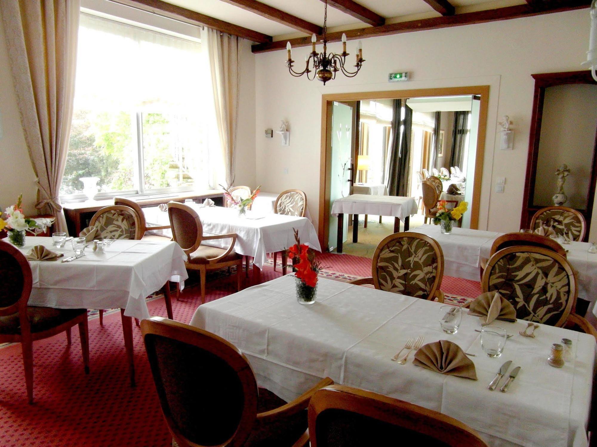 Spa Hotel Restaurant Au Lion D'Or La Petite-Pierre Exteriér fotografie